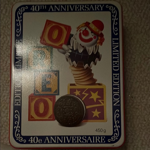 Oreo Limited Edition 40th Anniversary Tin - Picture 6 of 6